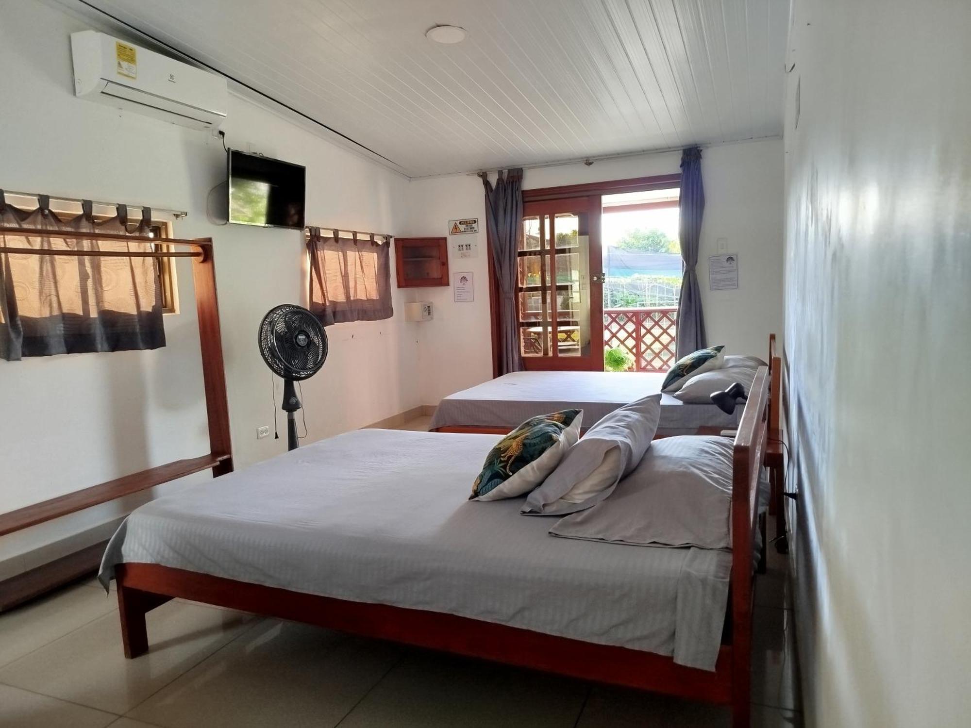 Kanaq Hotel Tours Leticia Buitenkant foto
