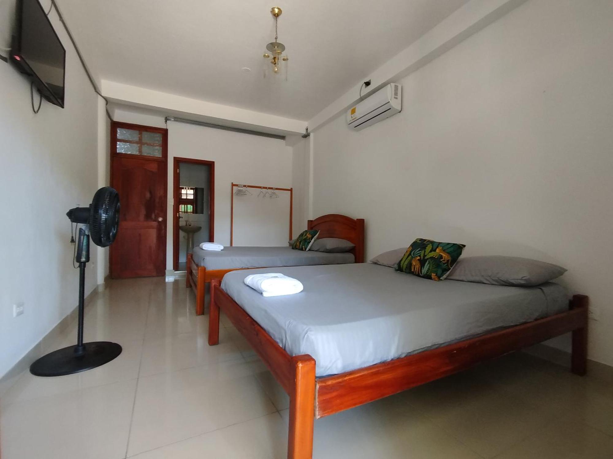 Kanaq Hotel Tours Leticia Buitenkant foto