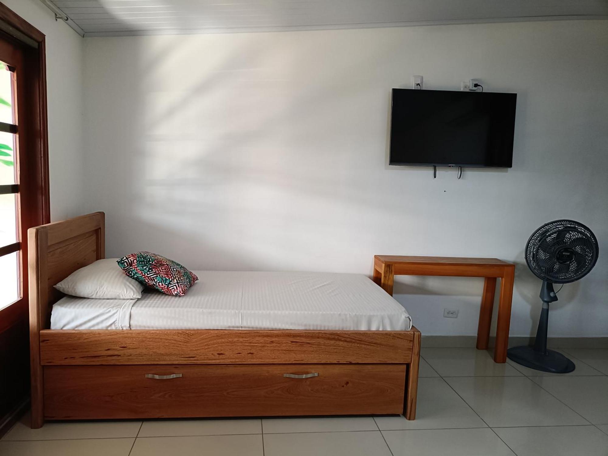 Kanaq Hotel Tours Leticia Buitenkant foto
